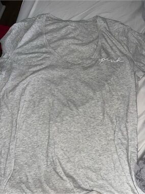 🆕 PINK Victoria's Secret Light Gray Scoop Neck Short Sleeve Tee Sz XL